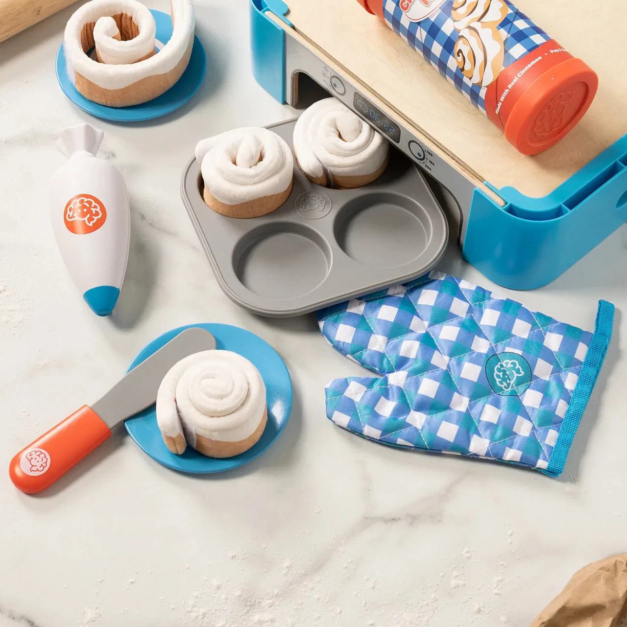 Fat Brain Toys® Pretendables: Cinnamon Roll Set