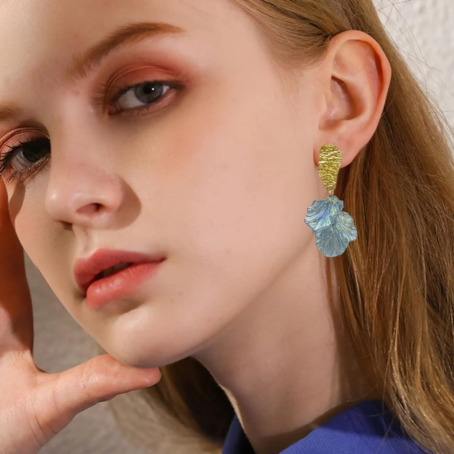 White Rose Petal Dangle Earrings for Women Acrylic Long Drop Floral Tassel Earrings Statement Exaggerated Tiered Resin Flower Earrings for Wedding